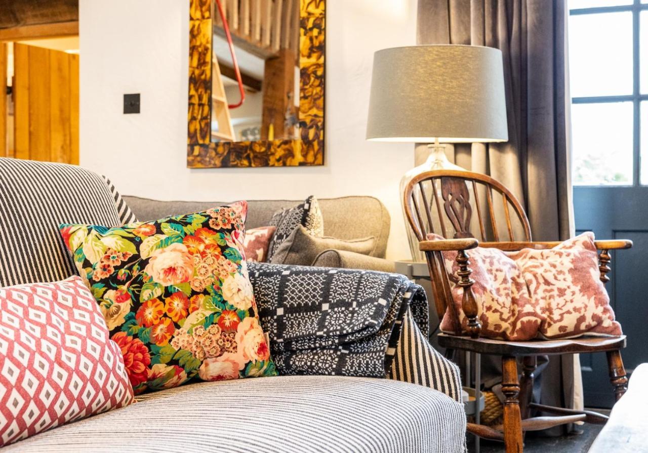 Bwthyn Capten - A Charming Cottage For Up To 6 Ньюпорт Экстерьер фото