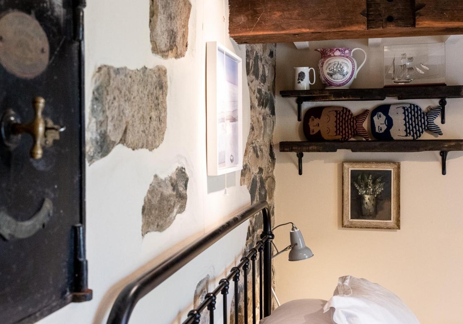 Bwthyn Capten - A Charming Cottage For Up To 6 Ньюпорт Экстерьер фото