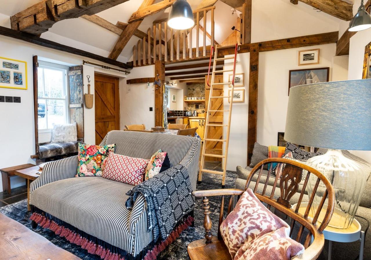 Bwthyn Capten - A Charming Cottage For Up To 6 Ньюпорт Экстерьер фото